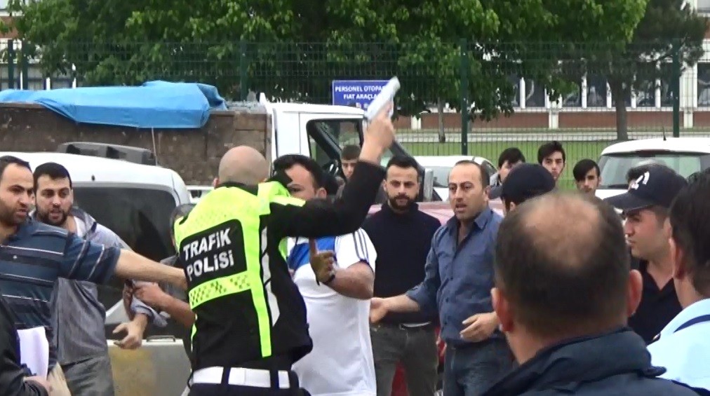 Bursa'da ölümlü kaza sonrası ortalık karıştı, polis havaya ateş açtı