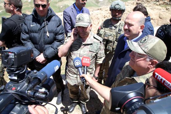 Şehit komutandan gözyaşlarına boğan şiir