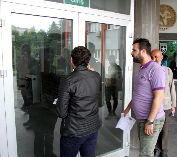 LYS'ye geç kalanlar salona alınmadı
