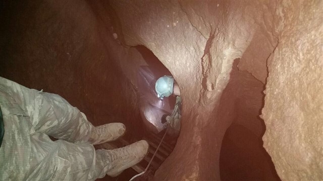 Diyarbakır'da 3 katlı sığınak ele geçirildi