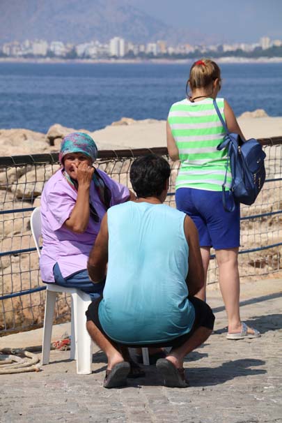 Polis, boğulan babasının kurtarma çalışmalarını gözyaşlarıyla izledi