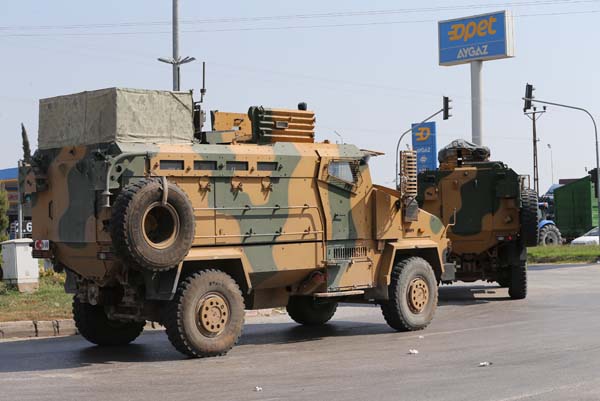 Suriye sınırına askerî sevkiyat sürüyor