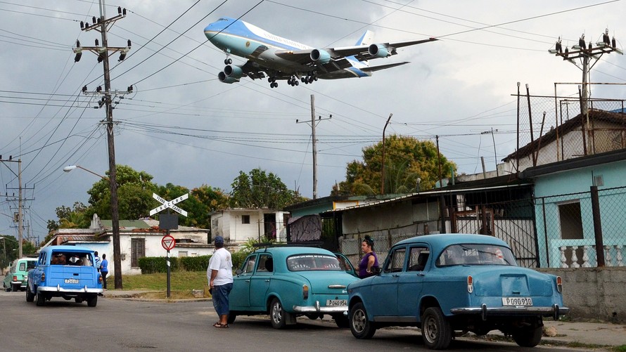 Obama'dan Küba'ya tarihi ziyaret