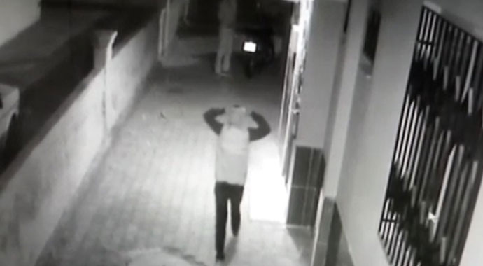 2 dakikada demir makaslı motosiklet hırsızlığı kamerada