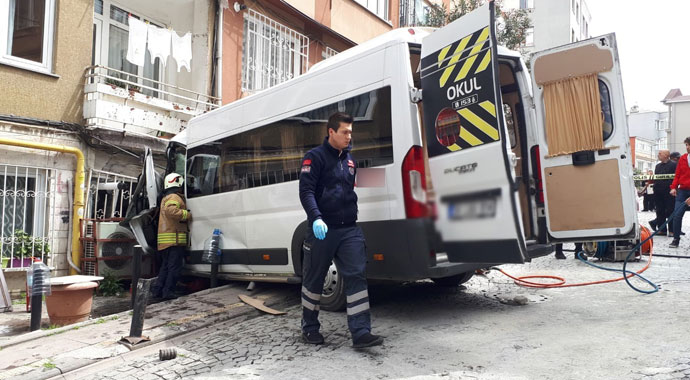 Beşiktaş’ta feci kaza: 2 yaralı