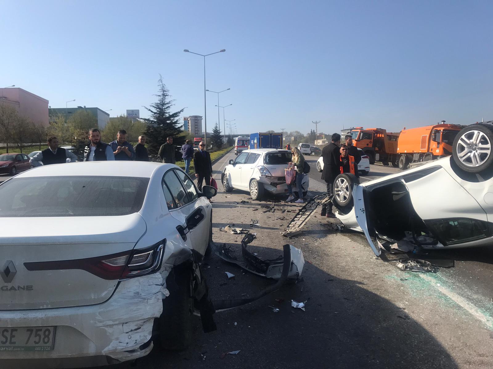 Samsun'da zincirleme trafik kazası: 2 yaralı