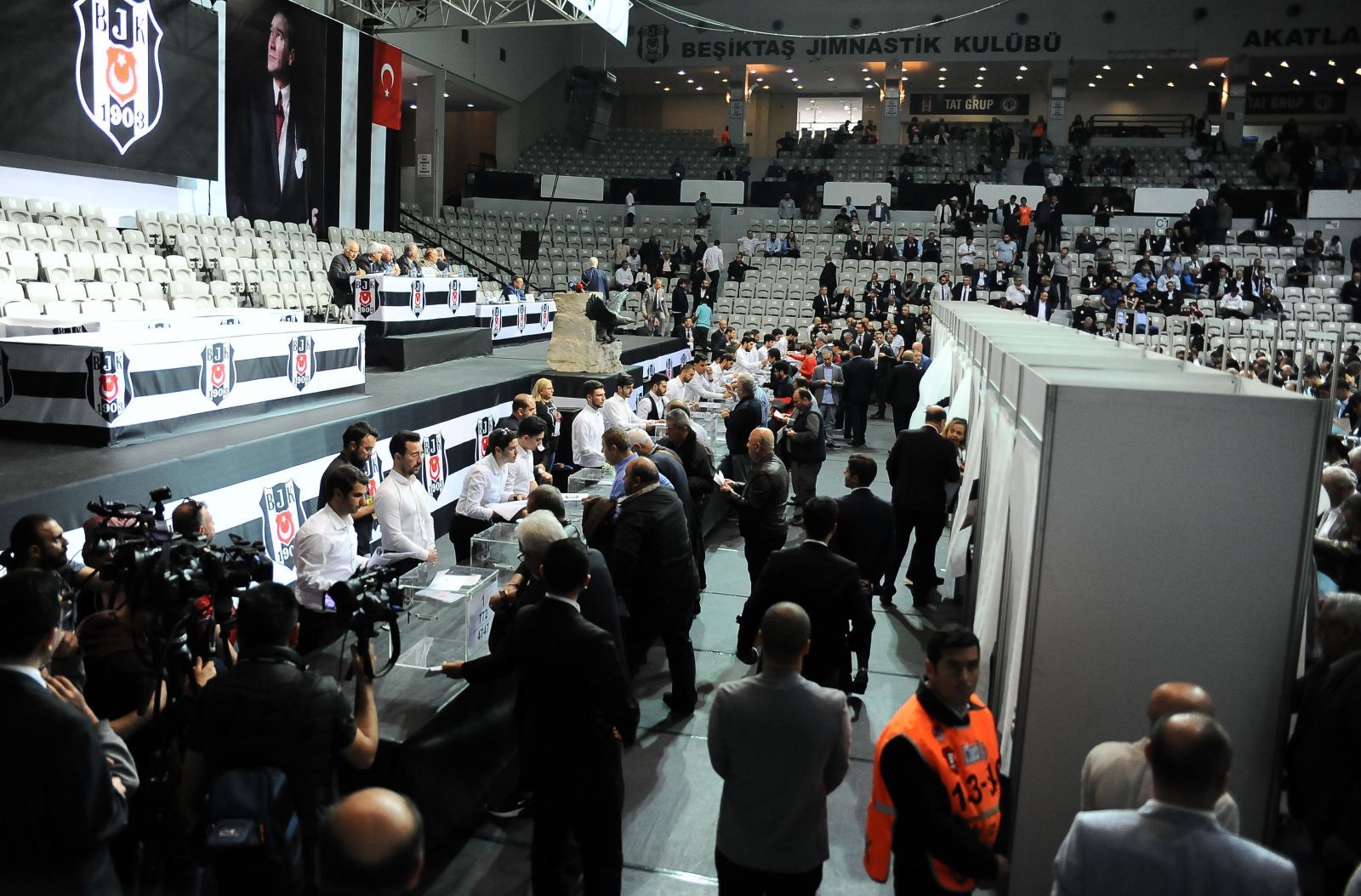 Beşiktaş’ta oy verme işlemi başladı