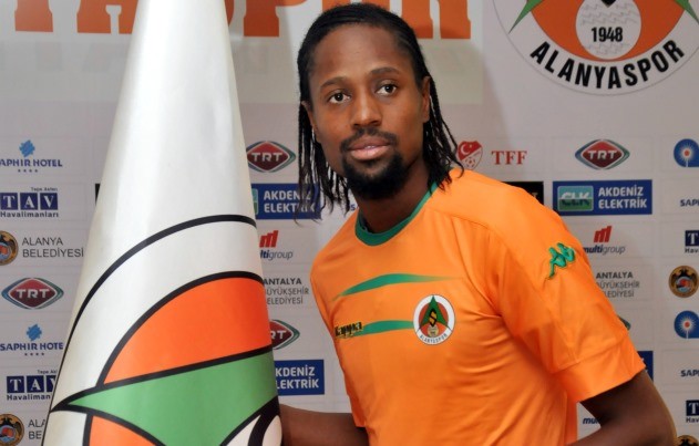 Eski Fenerbahçeli yıldızı Alanyaspor kaptı