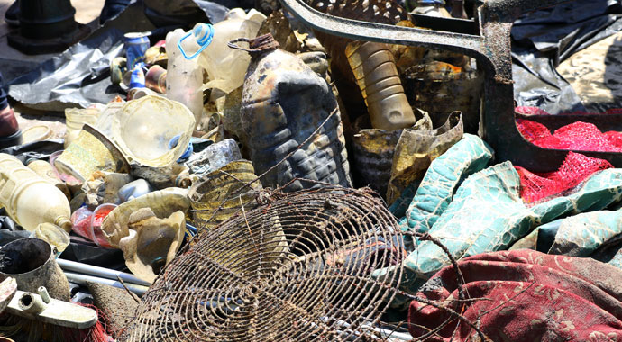 Denizden buzdolabı çıktı