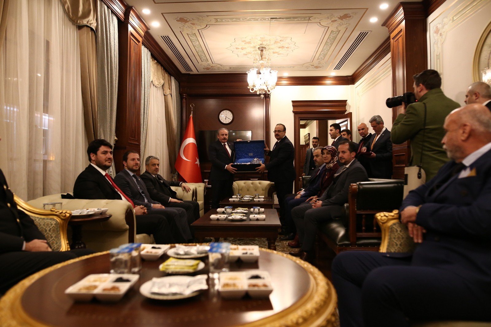 TBMM Başkanı Şentop’tan esnaf ziyareti