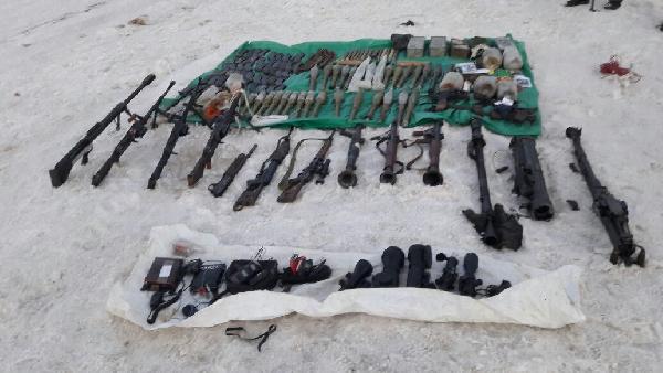 İkiyaka dağlarında PKK'nın silah deposu bulundu