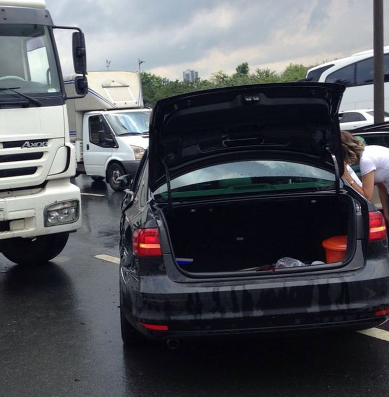 Trafik kazası geçiren Esra Erol'un sağlık durumu ne?