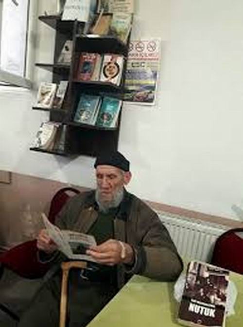 1 saat kitap okuyana çay ve kahve bedava