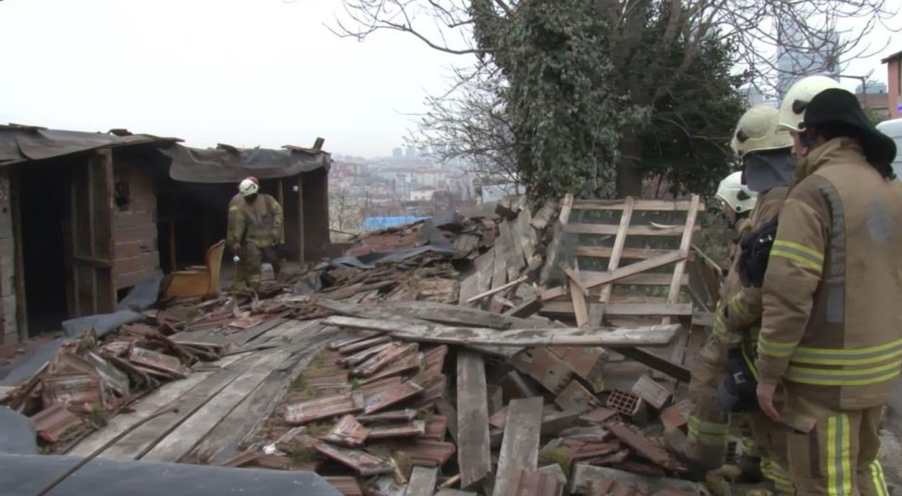 Faciadan dönüldü! Ataşehir’de 2 katlı evin çatısı çöktü