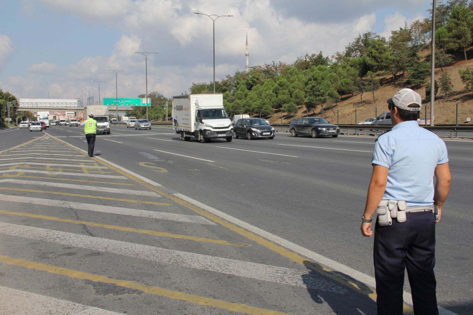 TEM otoyolunda tır, kamyon ve otobüs denetimi