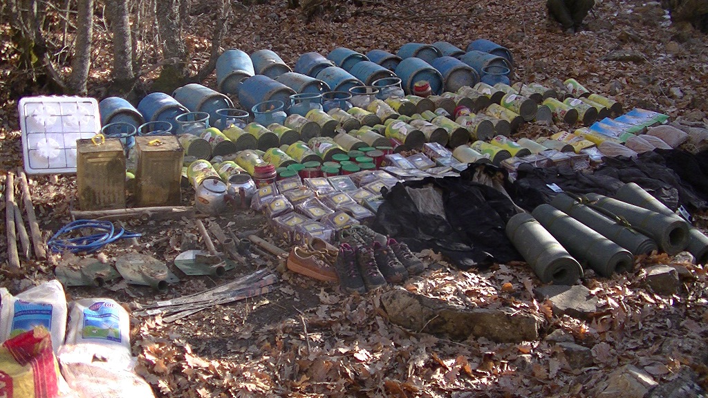 PKK’ya ait 6 adet mevzi, 23 adet sığınak ele geçirildi