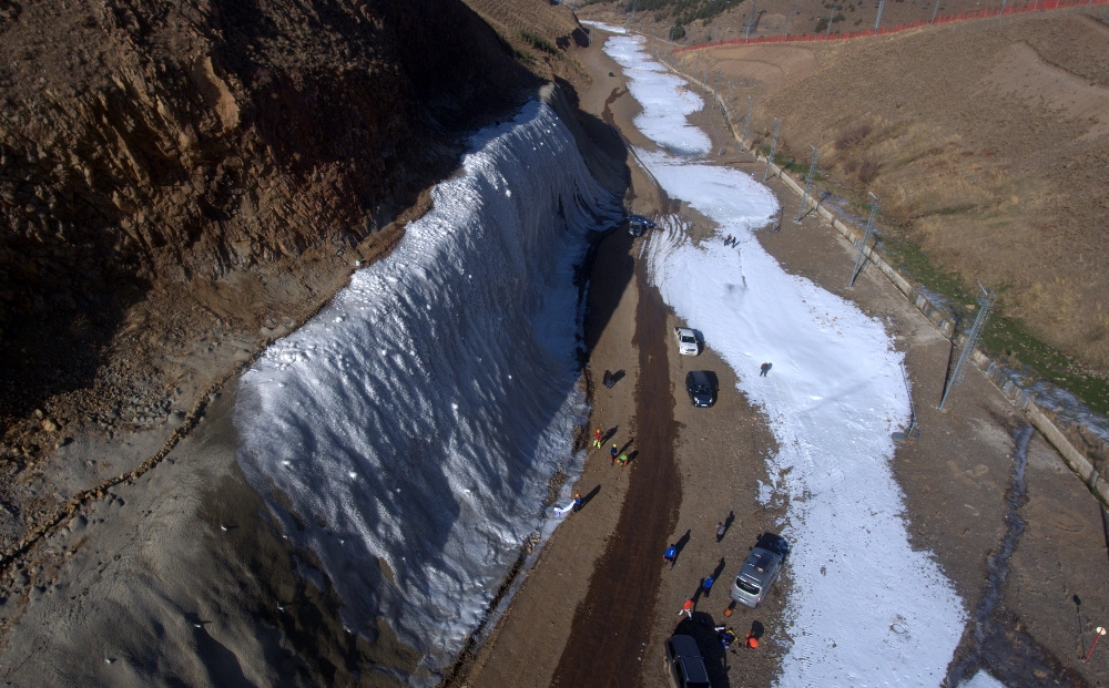 Erzurum’a 20 metrelik dev buz parkı