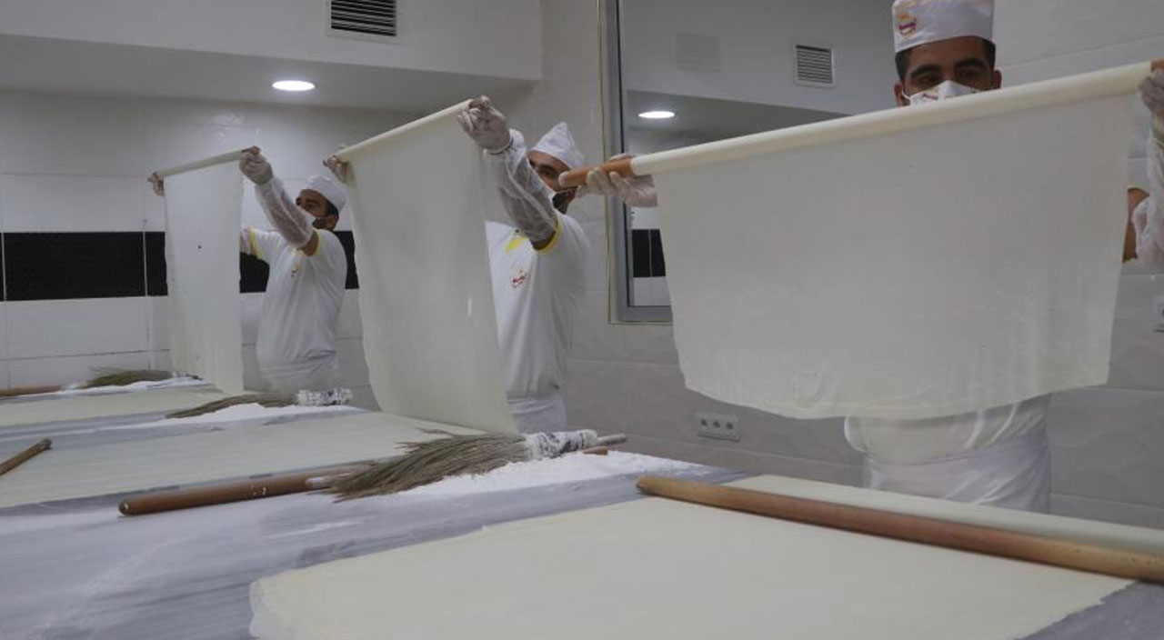 Gaziantep’te bayram öncesi  'baklava mesaisi' başladı