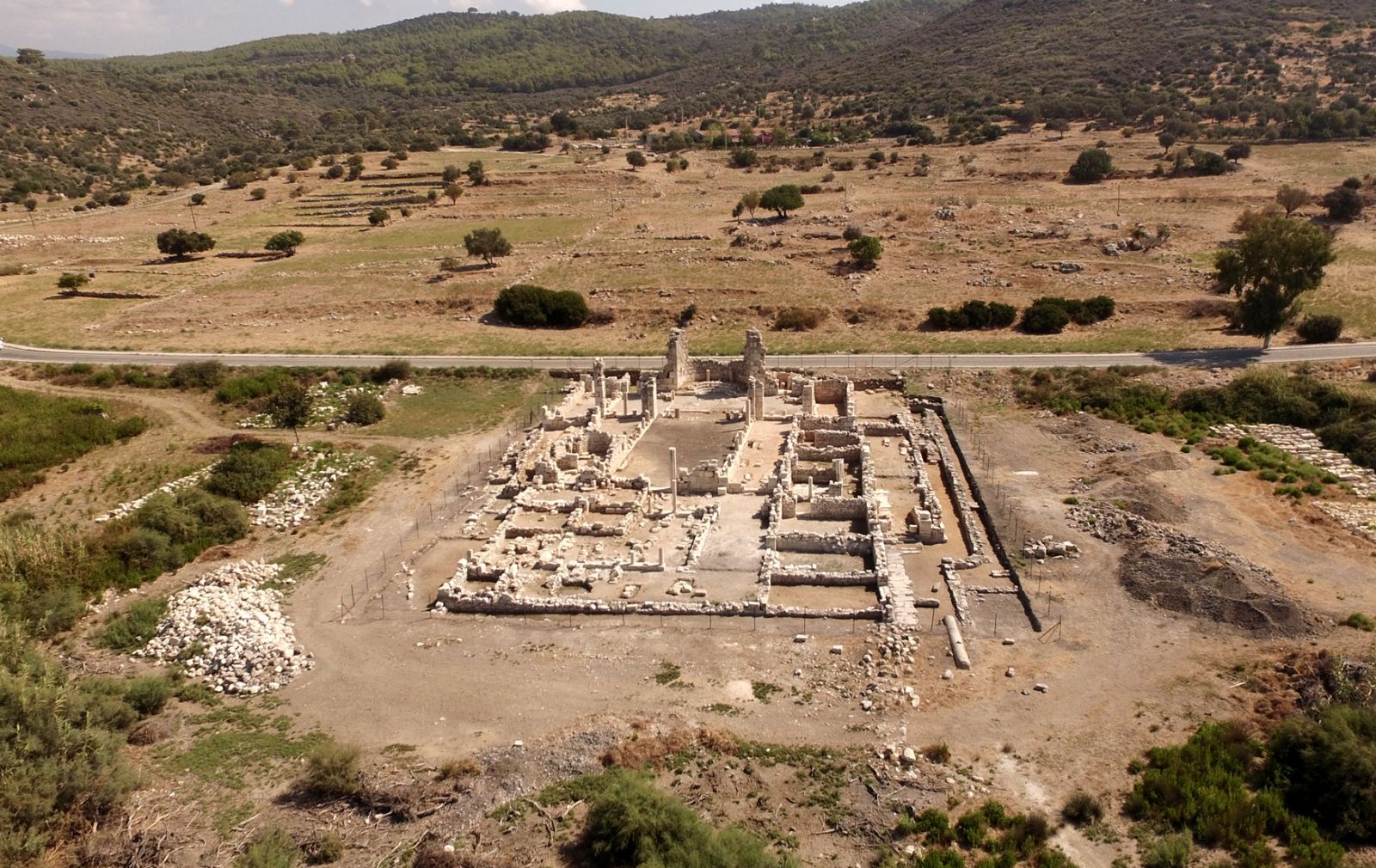 Patara Antik Kenti'nde Bazilika ortaya çıkarıldı