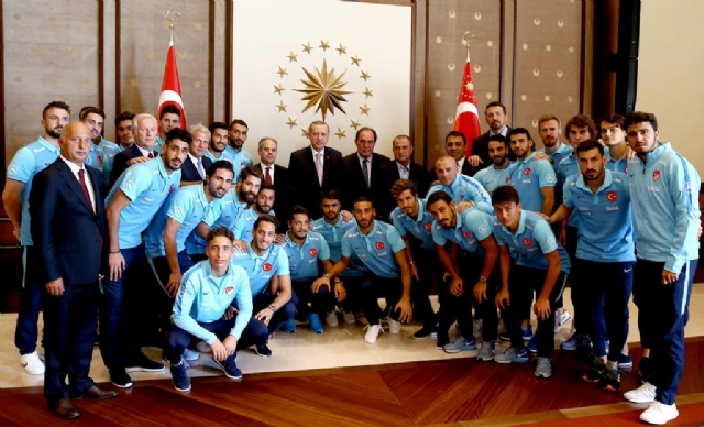 Cumhurbaşkanına verilen formadaki numaranın sırrı