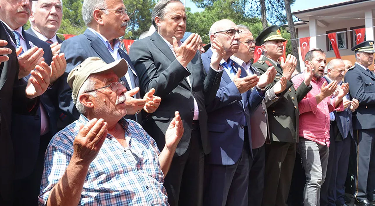Türkiye şehitlerine ağlıyor: Pençe-Kilit’te şehit düşen Mehmetçik’ler son yolculuğuna uğurlandı