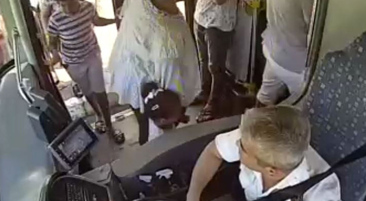 Turist aile çocuklarını otobüste unuttu: Eşyasını unutan çok oluyor da çocuk ilk defa