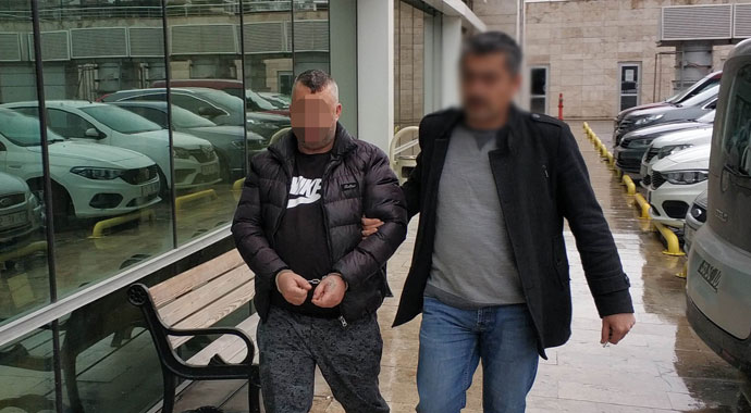 Şantaj ve tehditle 15 bin lira alan 4 şahsa gözaltı