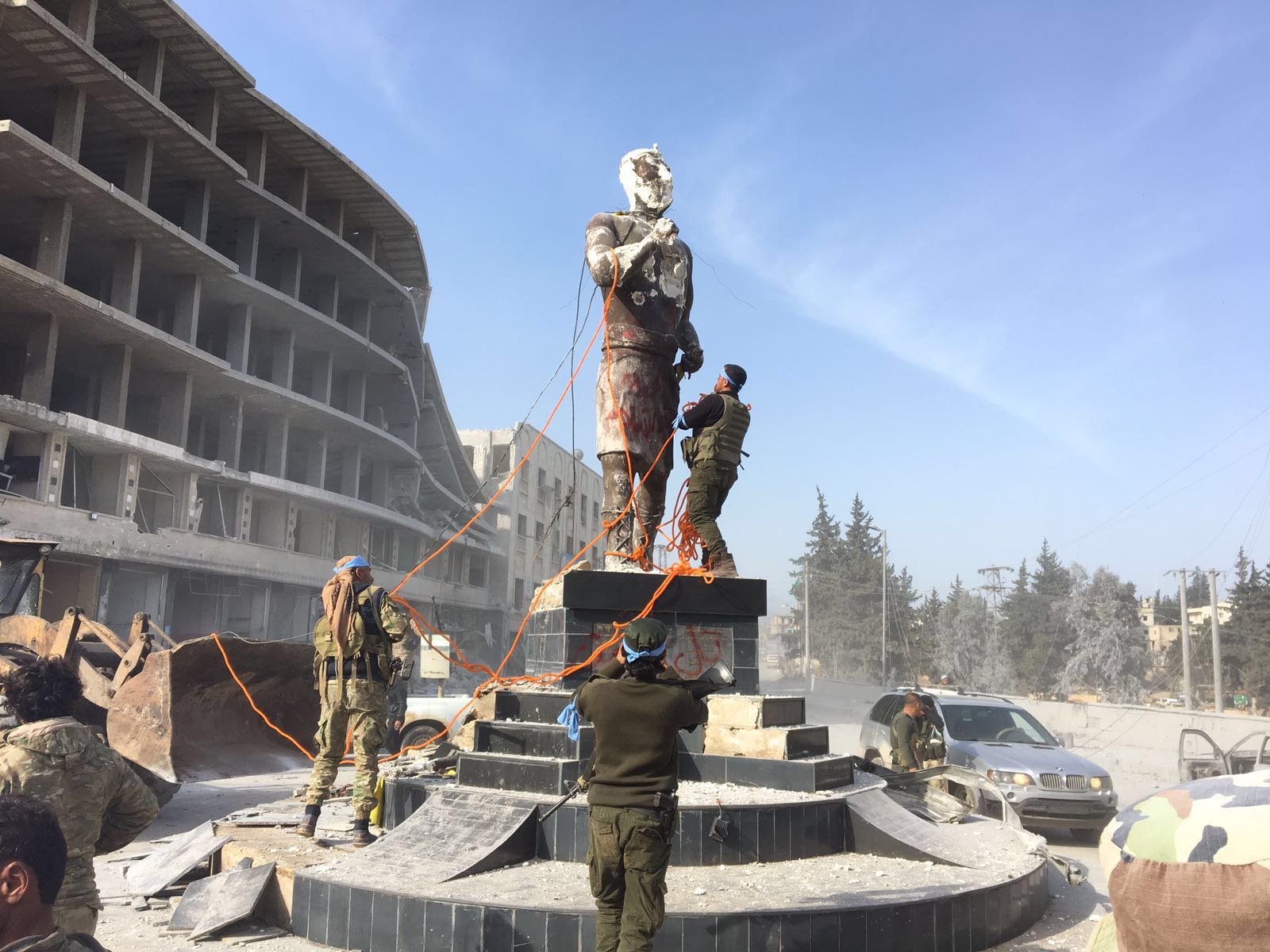 Son dakika! Afrin'de kontrol sağlandı! Türk bayrağı Afrin'e dikildi