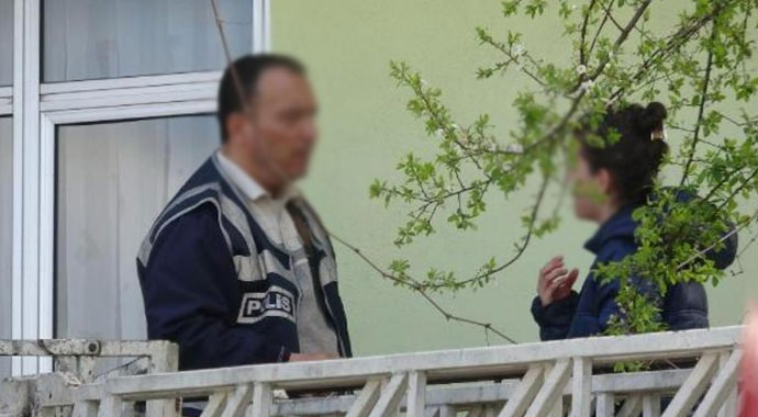 Babasının eve kilitlediği kızı itfaiye ve polis kurtardı