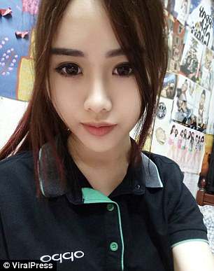 Porselen bebeğe benzemek için sayısız ameliyat oldu! İşte son hali