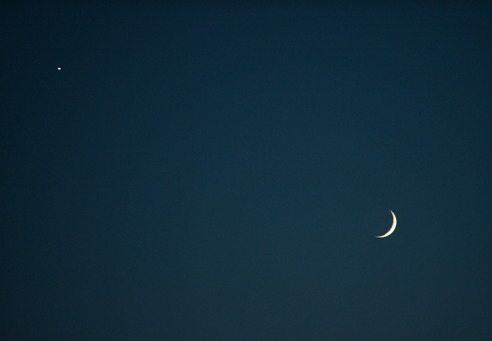 İstanbul semalarında duygulandıran ’ay yıldız’ görüntüsü İstanbul semalarında duygulandıran ’ay yıldız’ görüntüsü