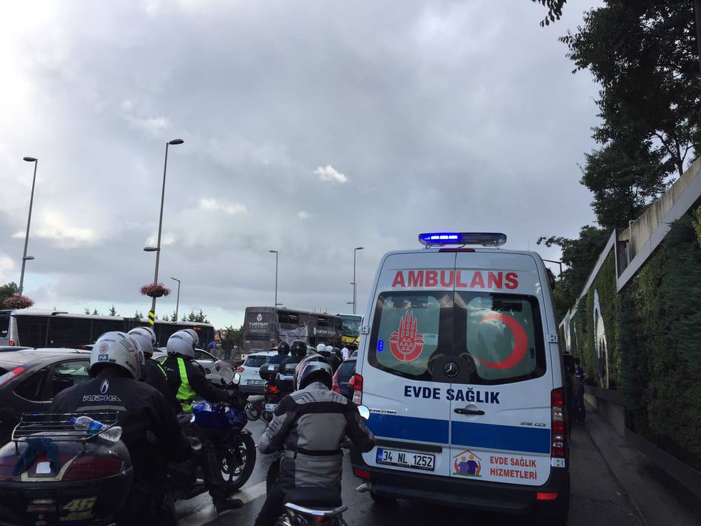 Metrobüs yolunda feci kaza!