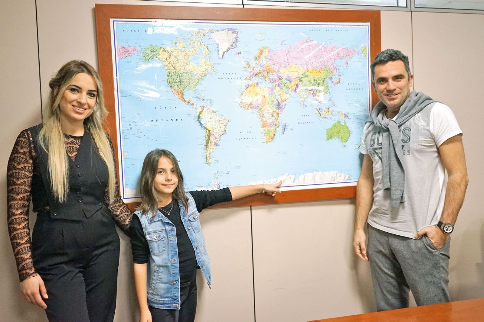 Onların işi ailecek gezmek