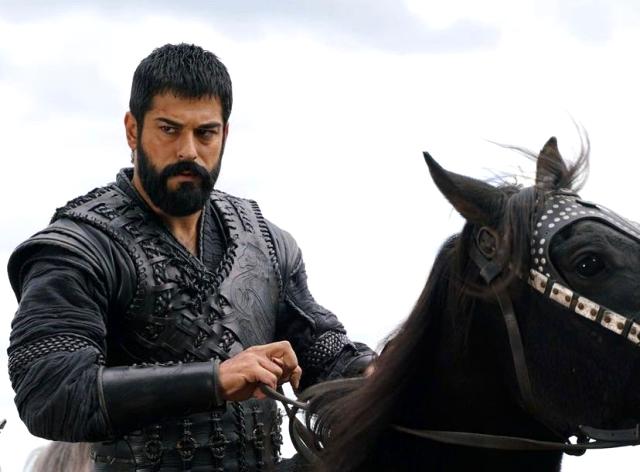 Kuruluş Osman setinde olay! Çalışanlar Burak Özçivit’den şikayetçi oldu