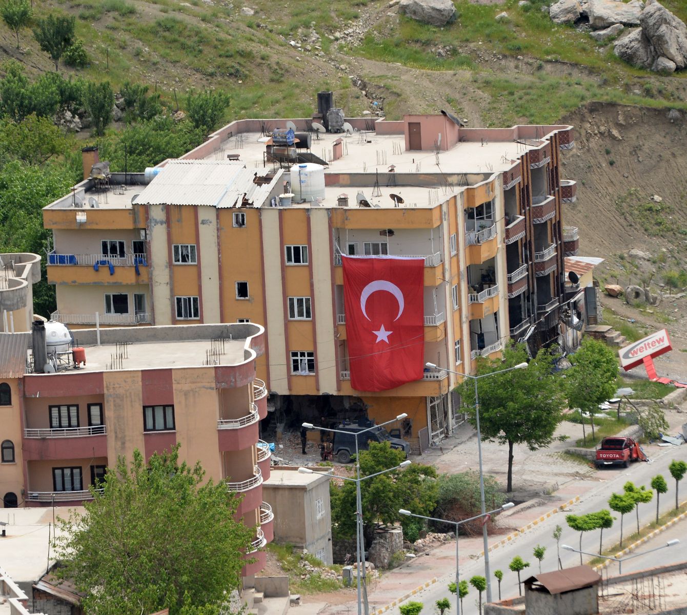 Şırnak'ta operasyonlara bayraklı destek
