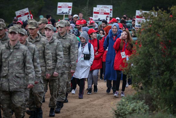 Sabah namazıyla başladı! Gençler atalarının izinde