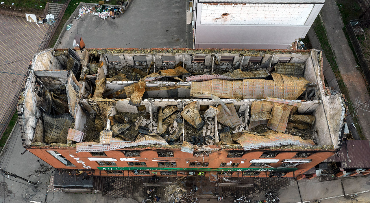 Makariv'den çekilen Rus ordusu geriye enkaz bıraktı