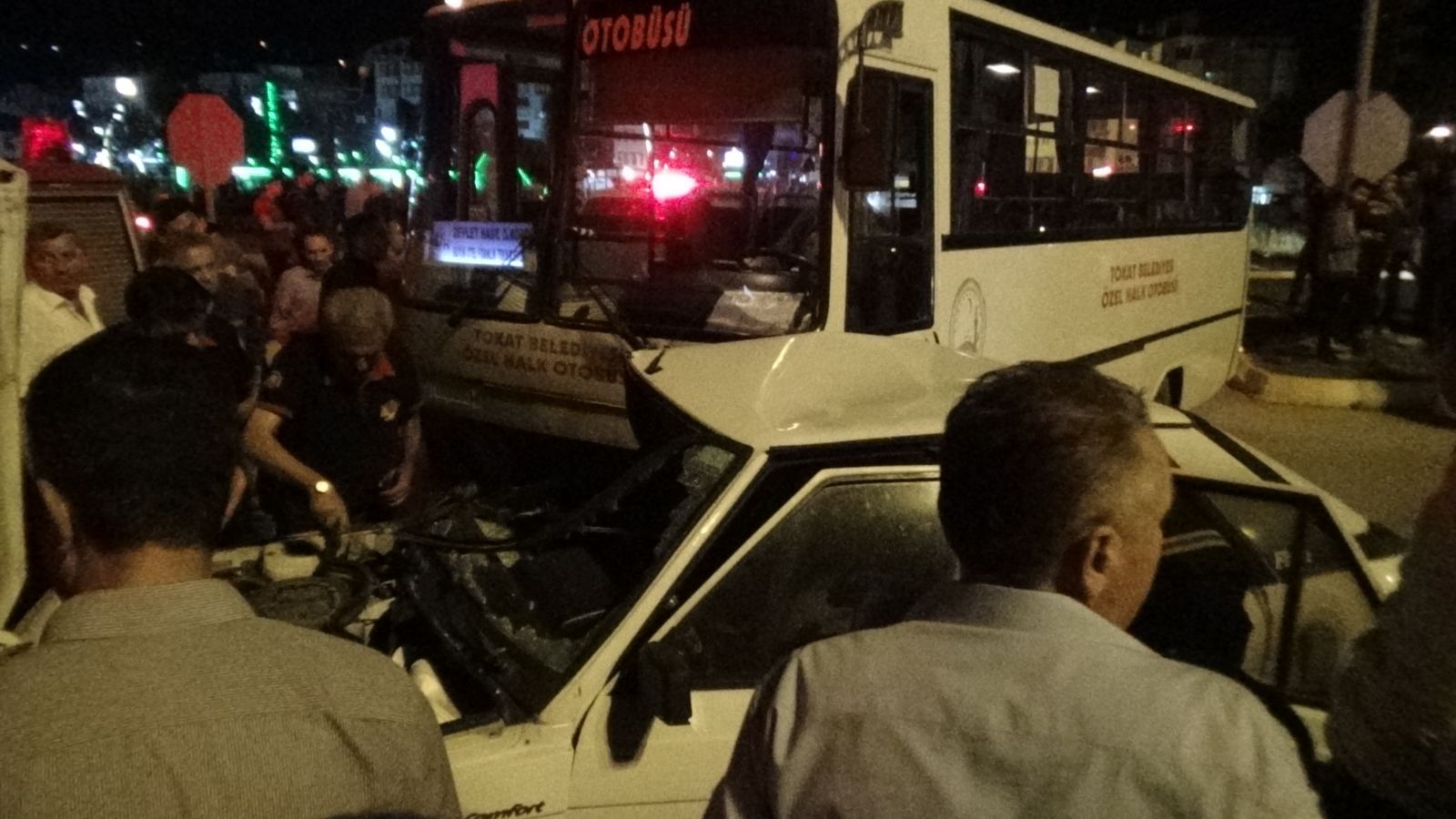 Tokat'taki feci kazadan sonra can pazarı yaşandı!