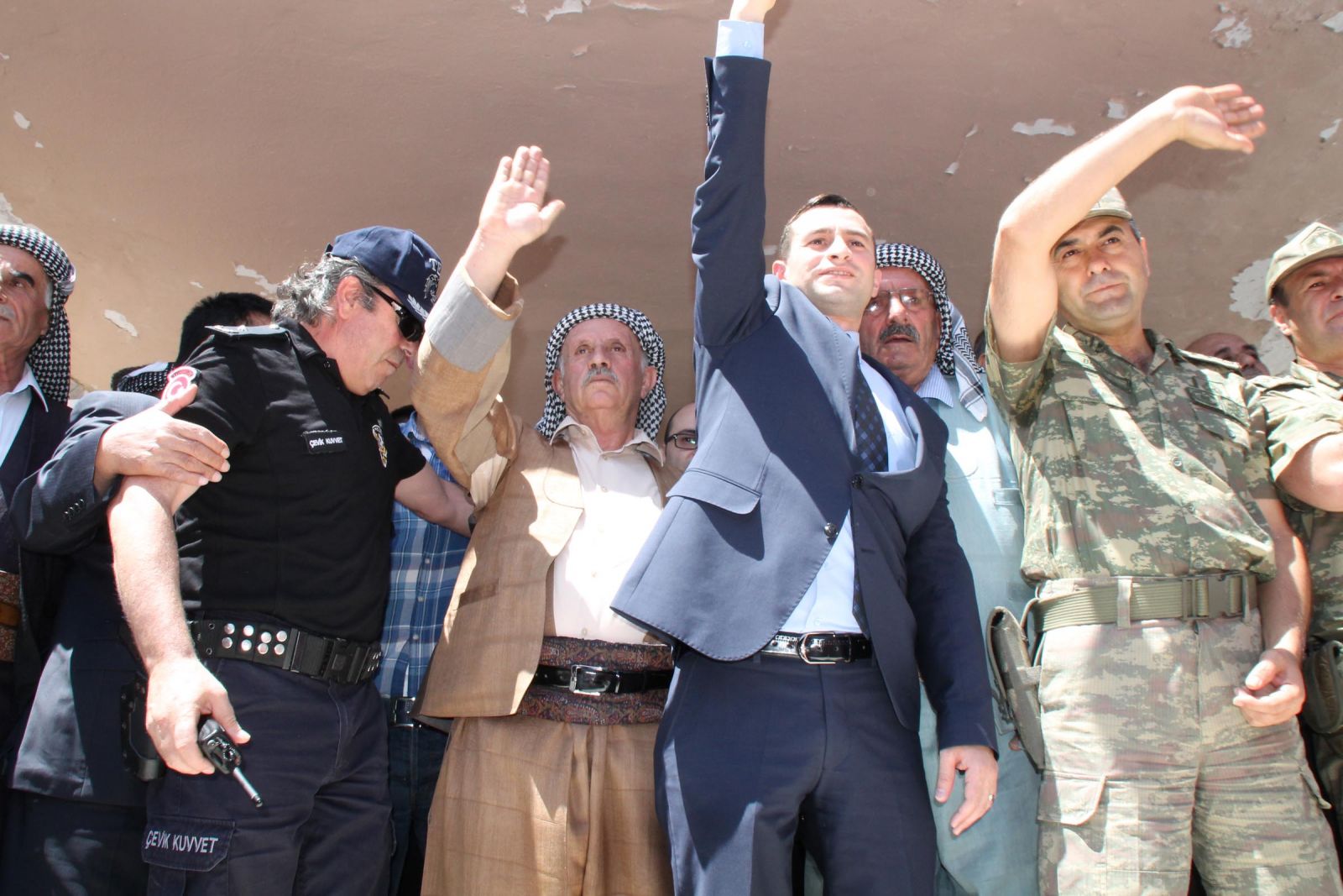 Jirki aşireti darbeye karşı sokağa indi