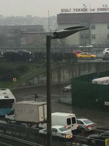 İstanbul'da sel alarmı! Bu geceye dikkat...