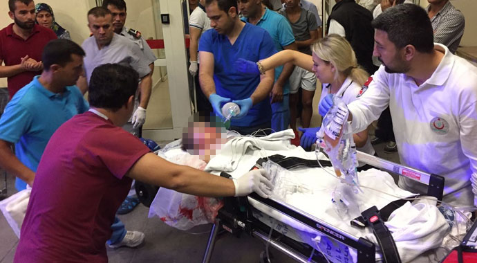 Antalya'da kepçe altında kalan çocuk hayatını kaybetti
