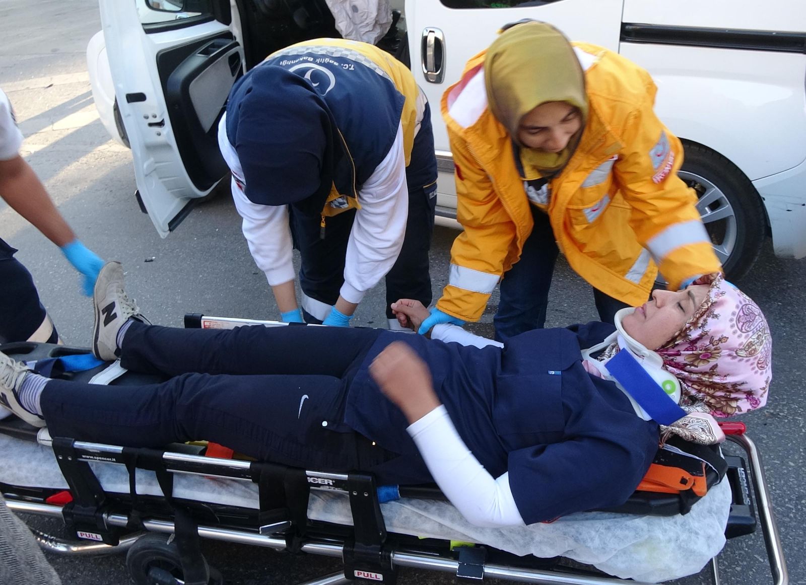 Kaza yapan hemşire hüngür hüngür ağladı