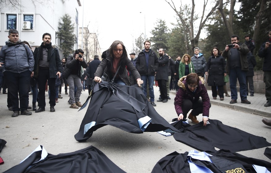 Ankara Üniversitesi'nde gerginlik