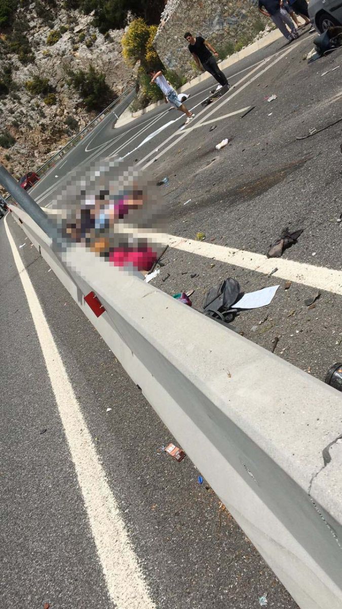 Muğla'da feci kaza, 24 ölü var