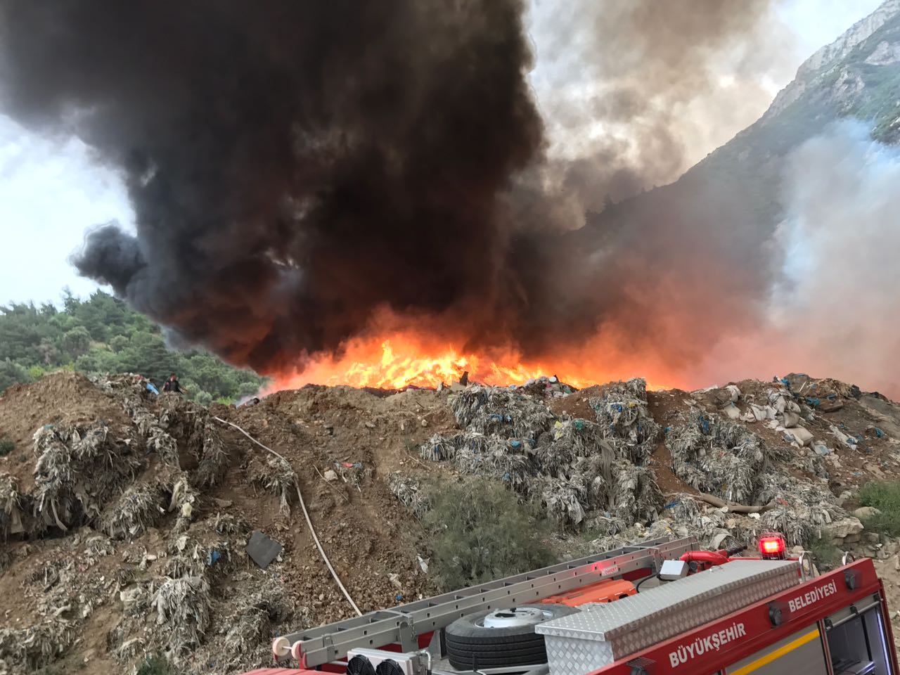 Manisa'da büyük yangın