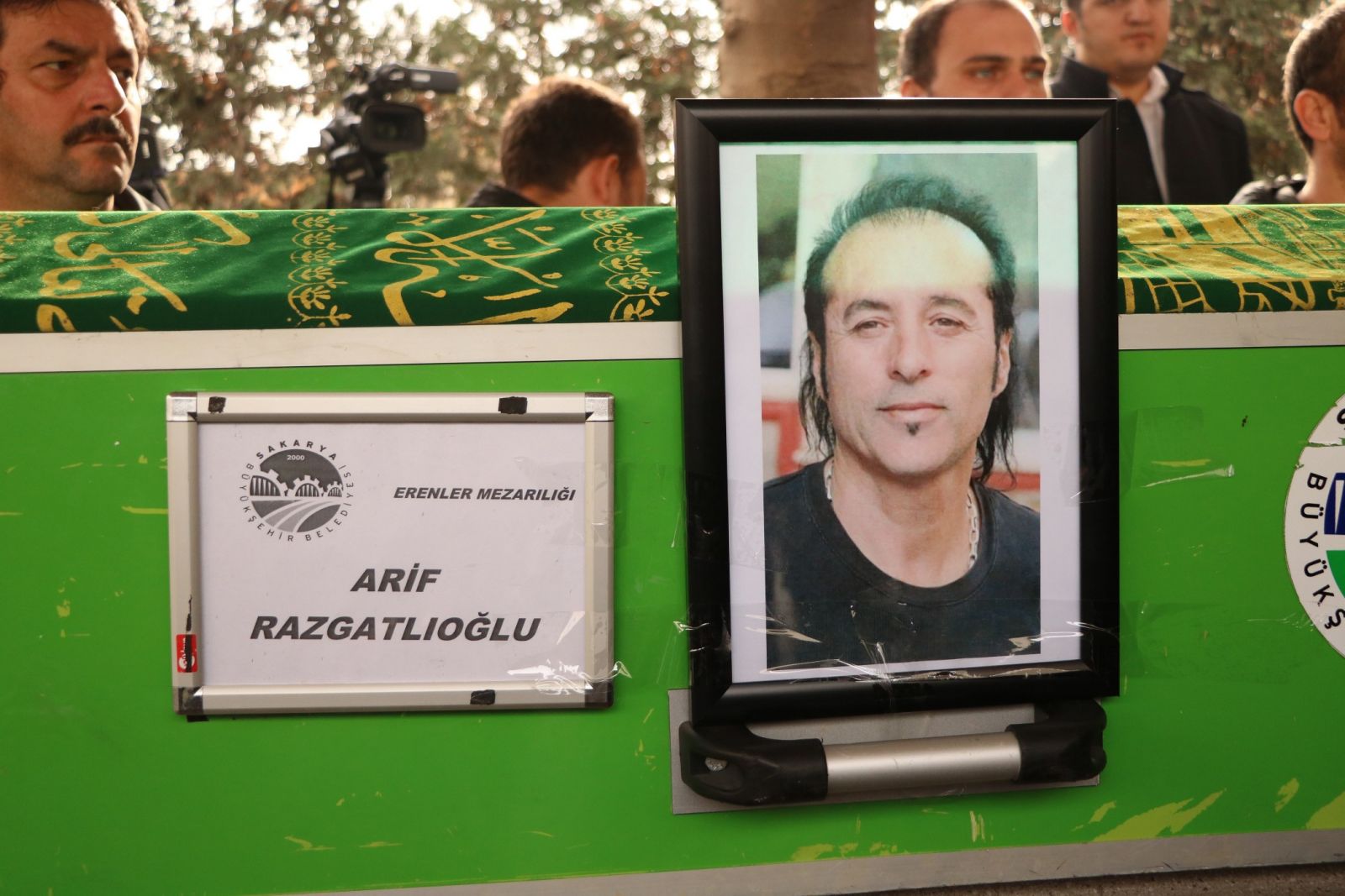 'Tek teker Arif'in cenazesi toprağa verildi