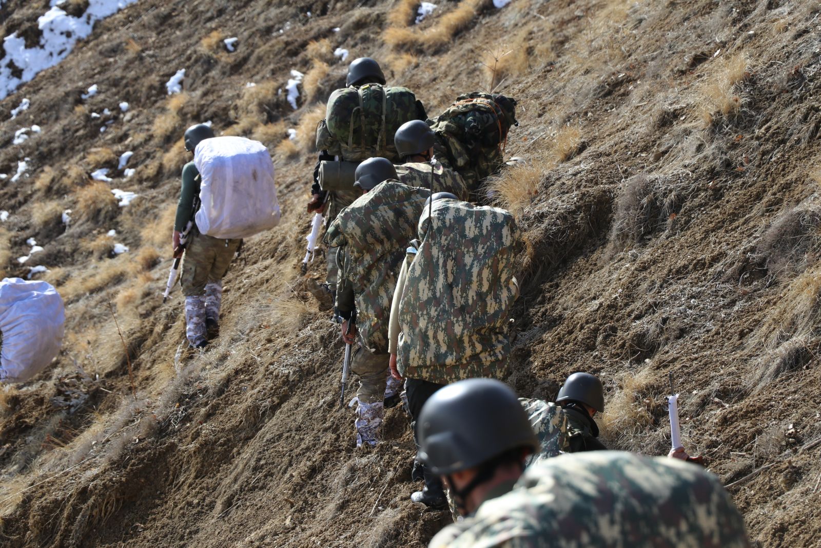Erzincan'da öldürülen teröristin vurulma anı