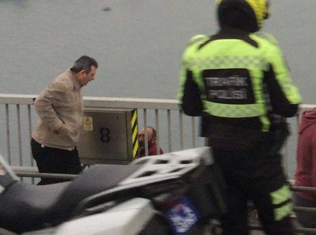 E-5'te şüpheli paket alarmı; FSM'de intihar girişimi! Trafik durma noktasında