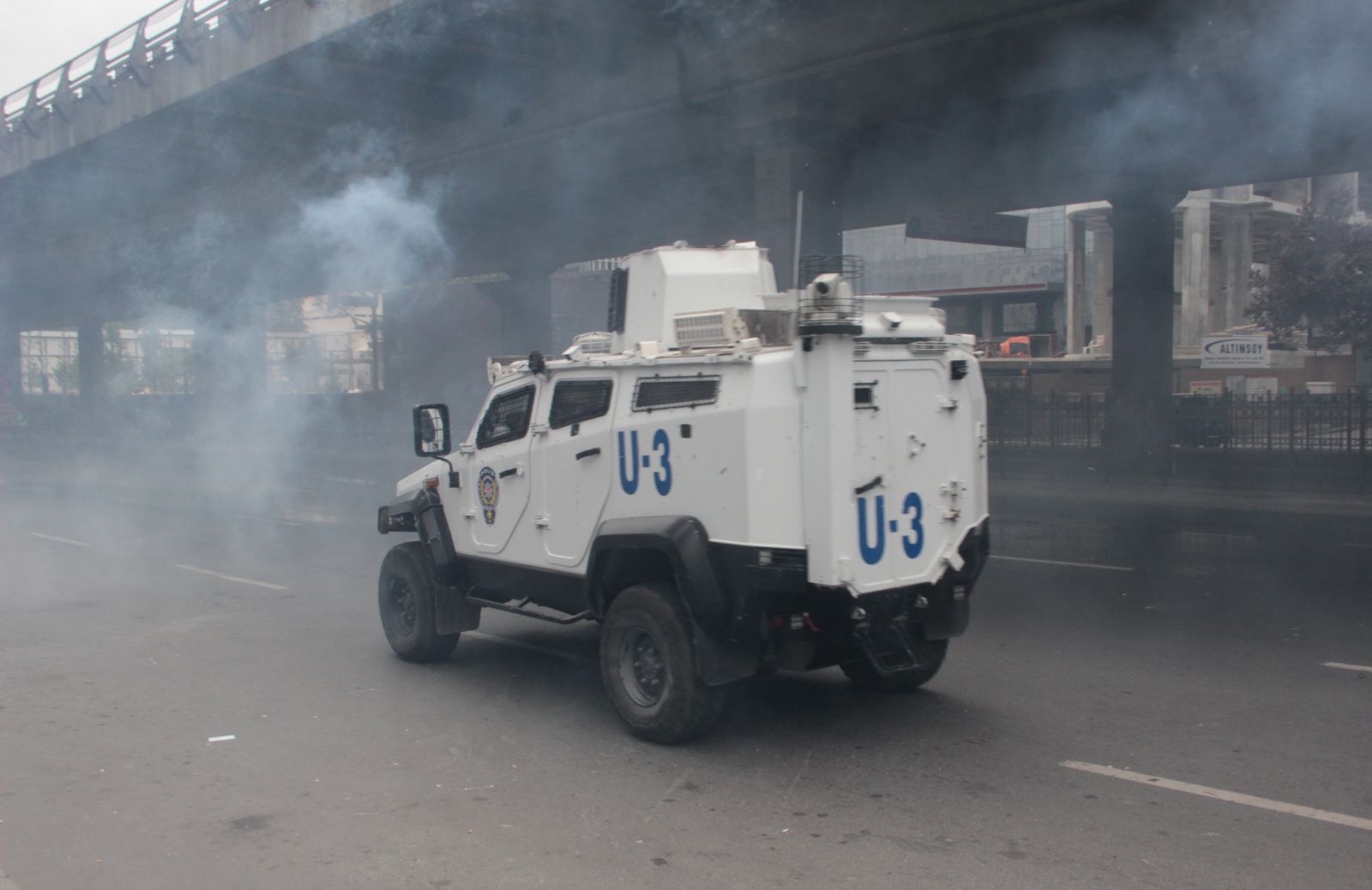 Mecidiyeköy savaş alanına döndü!