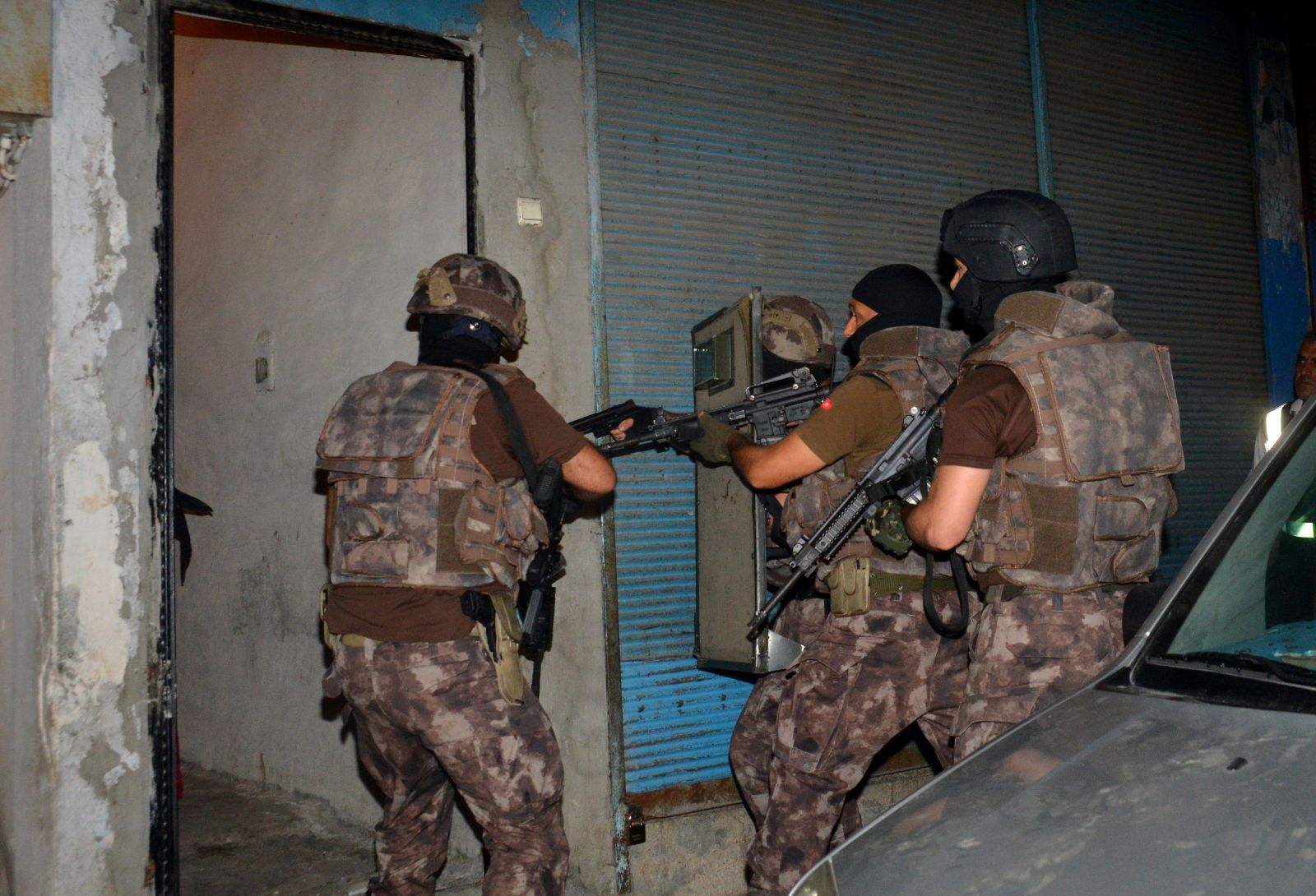 Adana'da şafak vakti DEAŞ'a operasyon